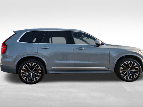 New 2026 Volvo XC90 T8 Plus w/ Protection Package Premier AWD/4WD image 4