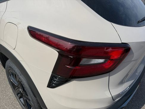 New 2026 Chevrolet Trax ACTIV w/ Sunroof Package image 14