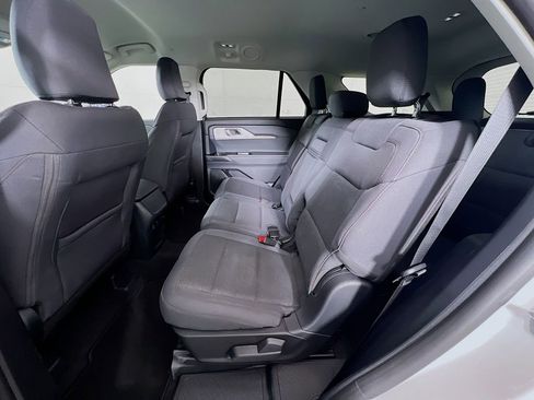 Used 2025 Ford Explorer Active image 26