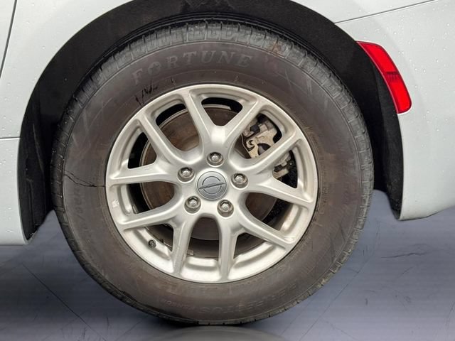 Used 2024 Chrysler Voyager LX FWD image 7