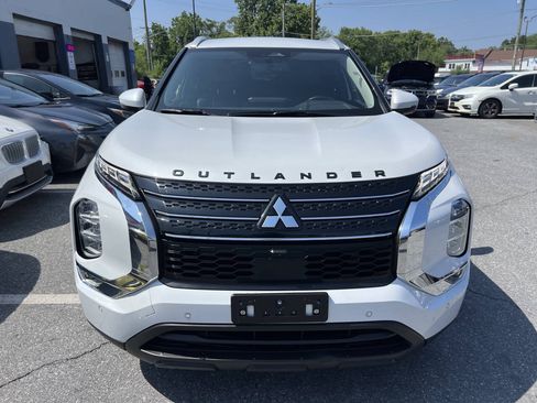 Used 2022 Mitsubishi Outlander SEL FWD image 2