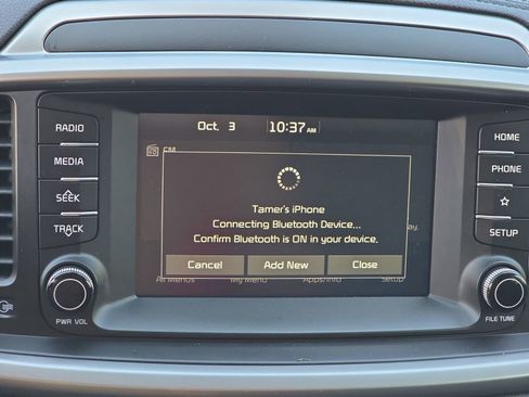 Used 2019 Kia Sorento L image 22
