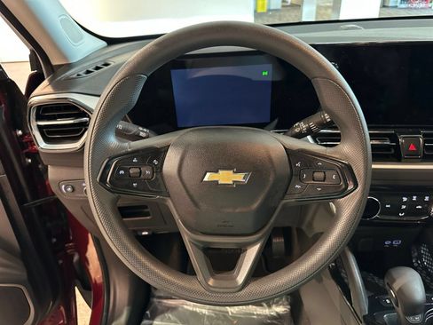 Used 2025 Chevrolet TrailBlazer LT FWD image 27