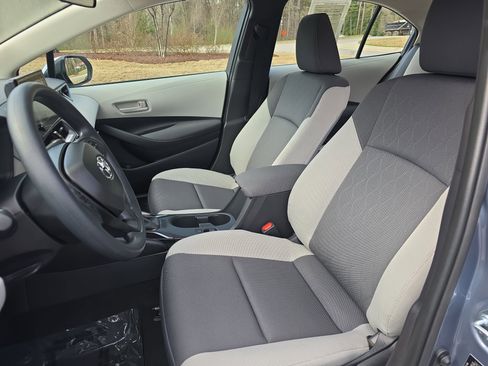 Used 2026 Toyota Corolla LE image 17