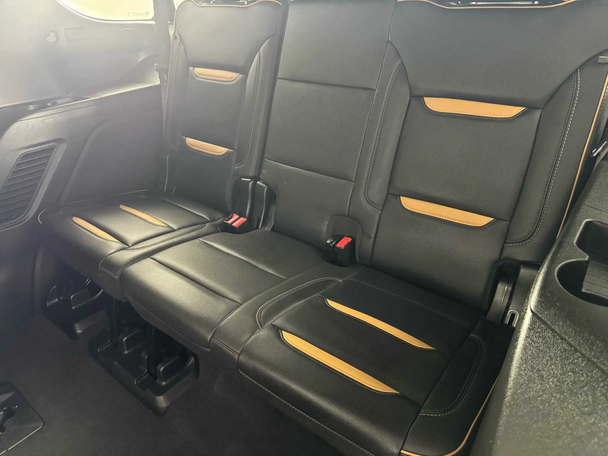 Used 2022 GMC Yukon AT4 AWD/4WD image 41