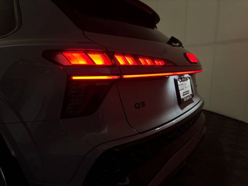 New 2026 Audi Q3 quattro 2.0T AWD/4WD image 22
