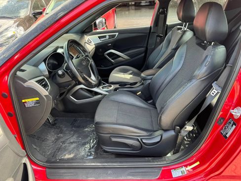 Used 2016 Hyundai Veloster w/ Option Group 02 FWD image 8