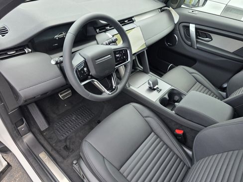 Used 2026 Land Rover Discovery Sport Landmark AWD/4WD image 11
