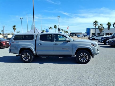 Used 2021 Toyota Tacoma TRD Sport image 9