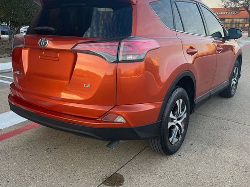 Used 2016 Toyota RAV4 LE image 8