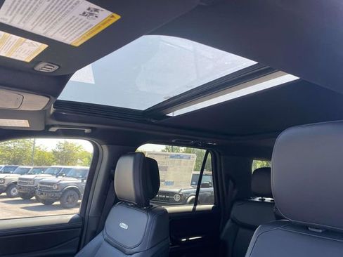 New 2026 Ford Expedition Max Platinum AWD/4WD image 12