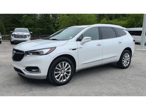 Certified 2020 Buick Enclave Premium w/ Surround and Sites Package FWD image 5