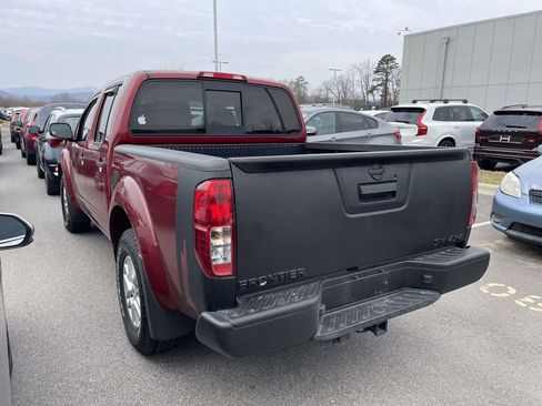 Used 2019 Nissan Frontier SV image 3