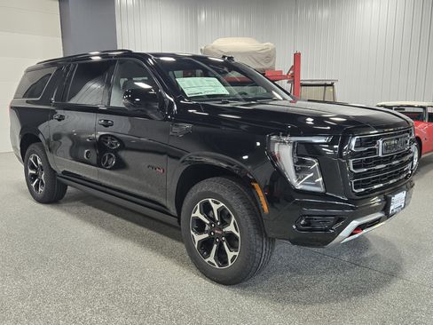 New 2026 GMC Yukon XL AT4 w/ AT4 Premium Package image 7
