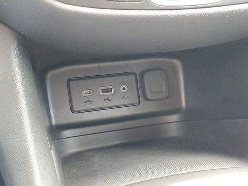 Used 2024 Chevrolet Equinox LT image 16