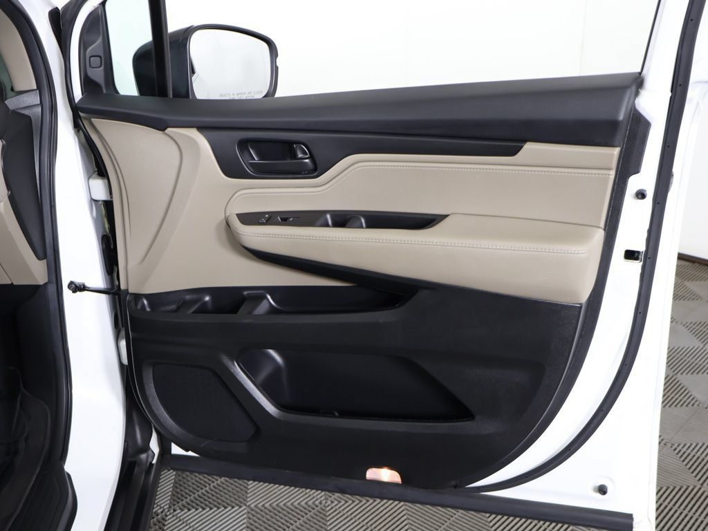 Used 2022 Honda Odyssey EX image 24