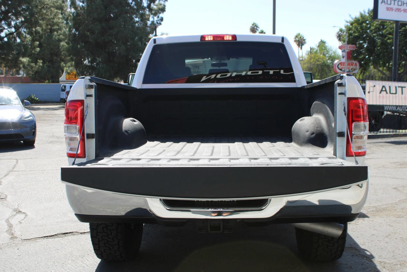 Used 2024 RAM 2500 Tradesman w/ Chrome Appearance Group AWD/4WD image 33