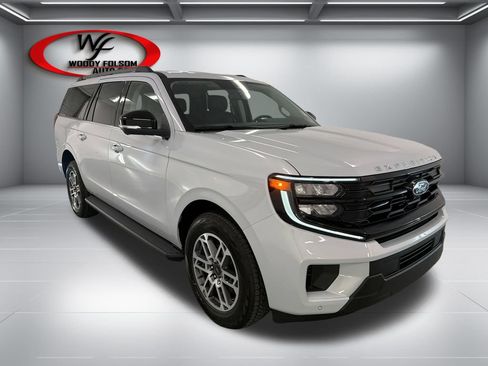 New 2026 Ford Expedition Max Active AWD/4WD image 3
