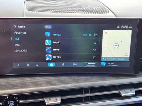 Used 2024 Hyundai Santa Fe Limited image 11