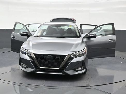 Used 2022 Nissan Sentra SR w/ Electronics Package FWD image 34