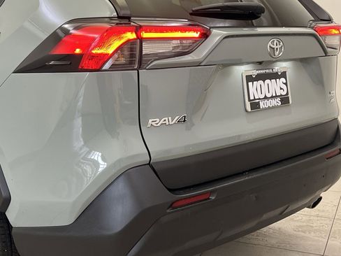 Used 2022 Toyota RAV4 XLE image 27