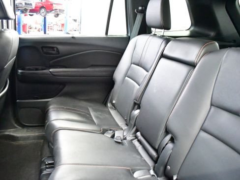 Used 2023 Honda Passport TrailSport image 10
