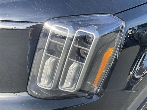 New 2025 Kia Telluride S image 8
