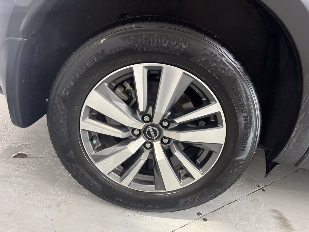 Used 2024 Nissan Pathfinder SL AWD/4WD image 11