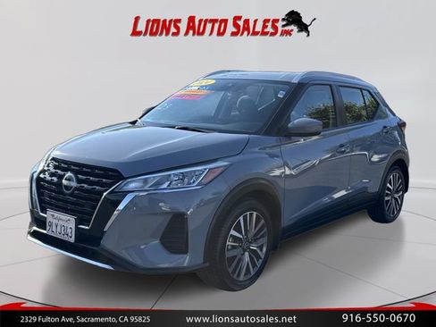 Used 2024 Nissan Kicks SV FWD image 9
