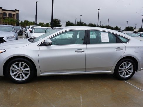 Used 2013 Toyota Avalon XLE image 5