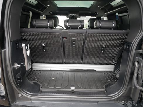 Used 2023 Land Rover Defender 90 X image 18