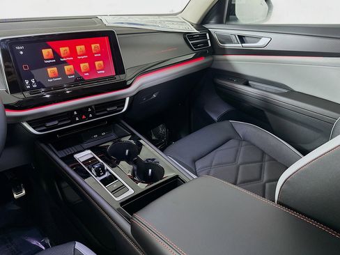 New 2026 Volkswagen Atlas Peak Edition AWD/4WD image 22