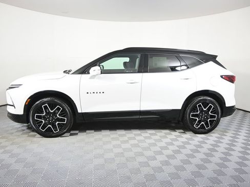 Used 2024 Chevrolet Blazer RS w/ Driver Confidence II Package AWD/4WD image 2