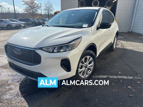 Used 2023 Ford Escape Active image 1