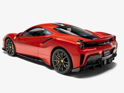 Used 2019 Ferrari 488 Pista Coupe RWD image 13