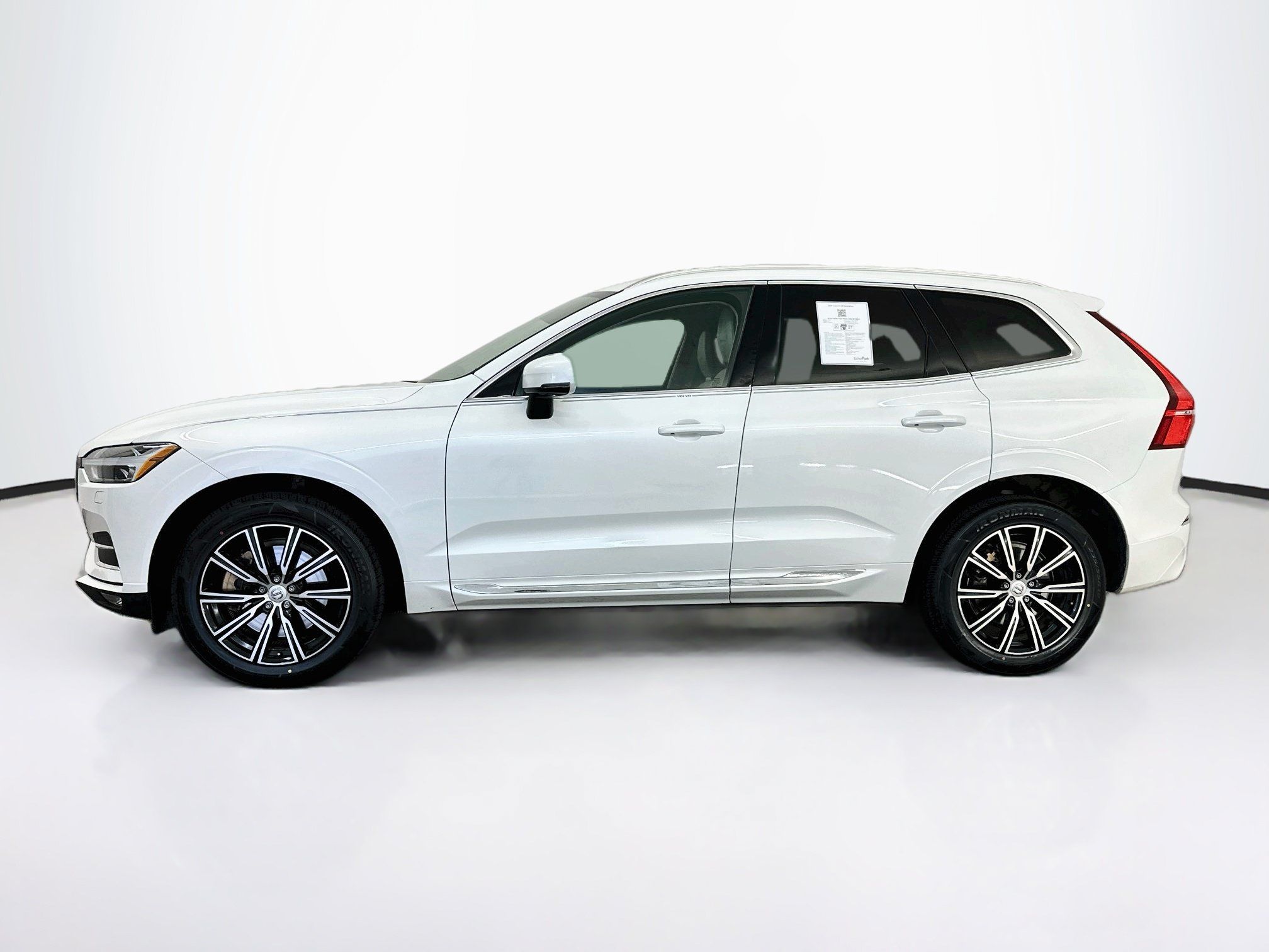 Used 2020 Volvo XC60 T6 Inscription w/ Protection Package AWD/4WD image 4