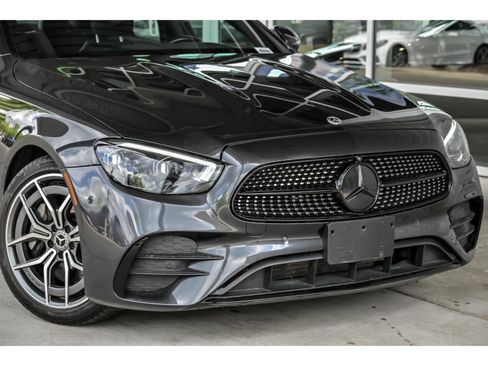 Certified 2022 Mercedes-Benz E 350 4MATIC Sedan w/ AMG Line Exterior image 2