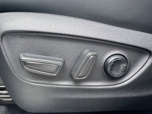 New 2026 Toyota Highlander Platinum AWD/4WD image 20