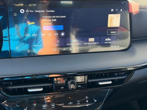 New 2026 Nissan Kicks SR w/ Cold Weather Package FWD image 19