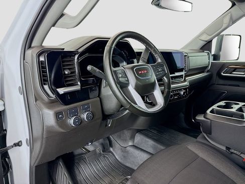 Used 2024 GMC Sierra 2500 SLE w/ SLE Convenience Package AWD/4WD image 9
