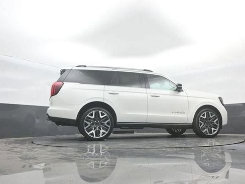 New 2026 Ford Expedition Platinum w/ Platinum Ultimate Package AWD/4WD image 40
