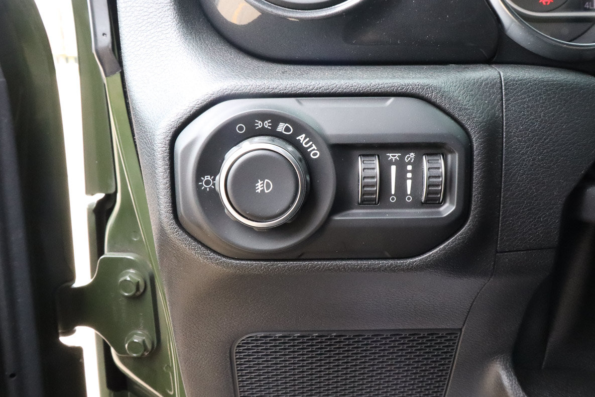 Used 2021 Jeep Wrangler Unlimited Sport AWD/4WD image 17