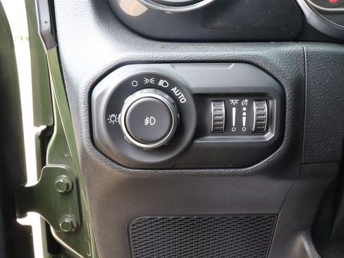Used 2021 Jeep Wrangler Unlimited Sport AWD/4WD image 17