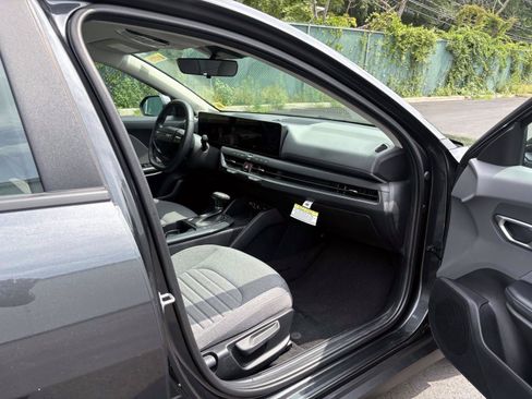 Certified 2025 Kia K4 EX FWD image 22
