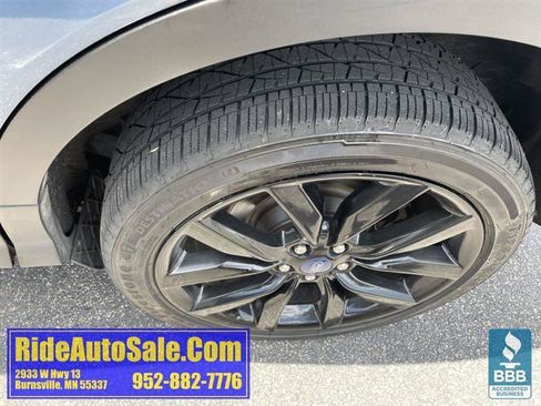 Used 2018 Ford Escape SE w/ SE Sport Appearance Package AWD/4WD image 25