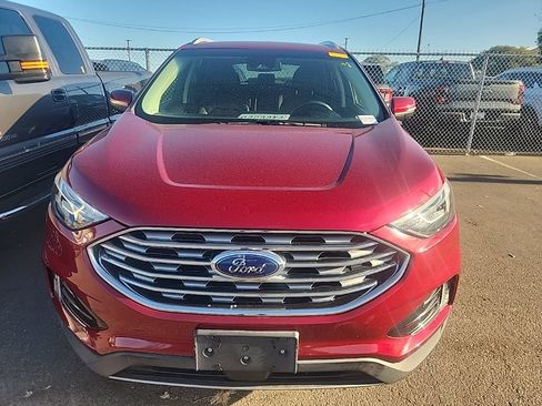 Used 2019 Ford Edge SEL w/ Equipment Group 201A FWD image 2