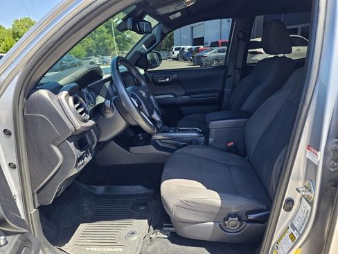 Used 2019 Toyota Tacoma TRD Off-Road RWD image 17