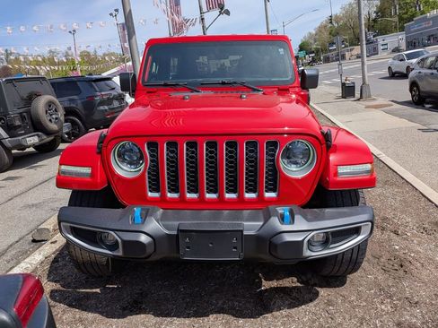 Used 2023 Jeep Wrangler Unlimited Sahara w/ Cold Weather Group AWD/4WD image 3