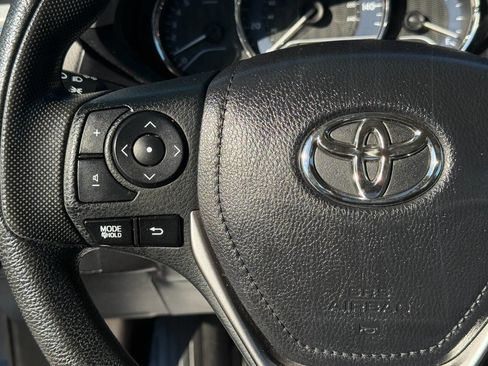 Used 2015 Toyota Corolla LE FWD image 14