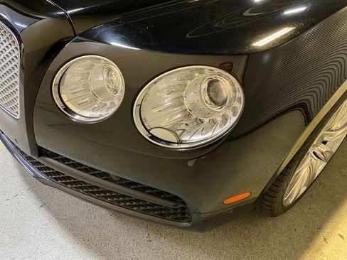 Used 2015 Bentley Flying Spur V8 image 23